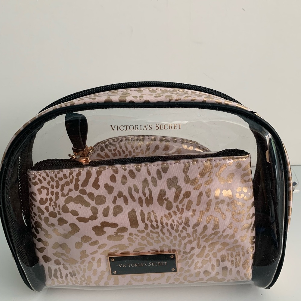 Victoria’s Secret cosmetic bag Makeup Bags Trio leopard print NWT